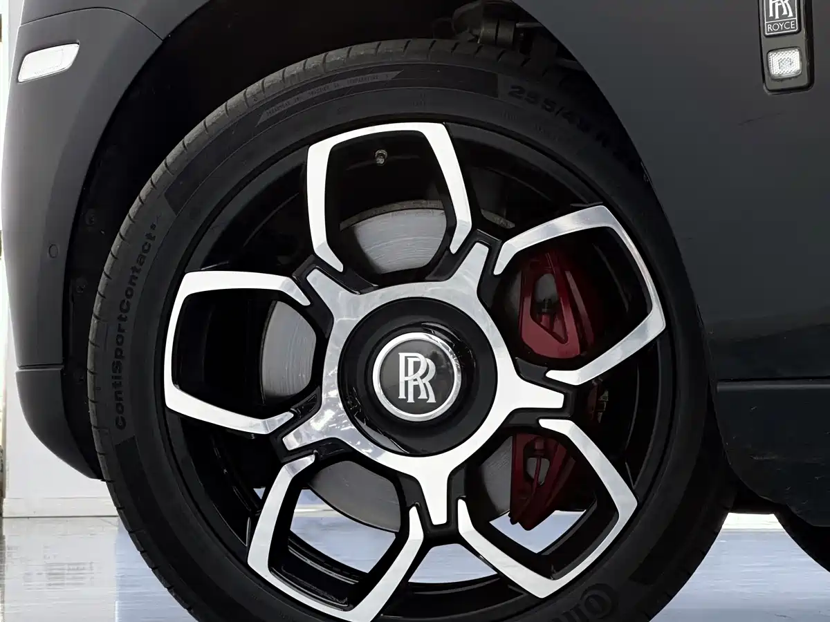 ROLLS-ROYCE CULLINAN