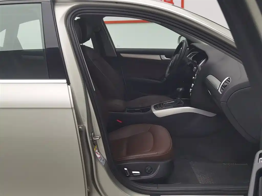 Audi A4L 2015 35 TFSI Auto Standard фото 23