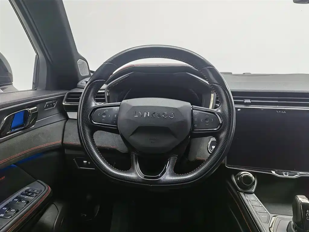 Lynk & Co 05 2020 2.0TD 4WD Halo Edition фото 11