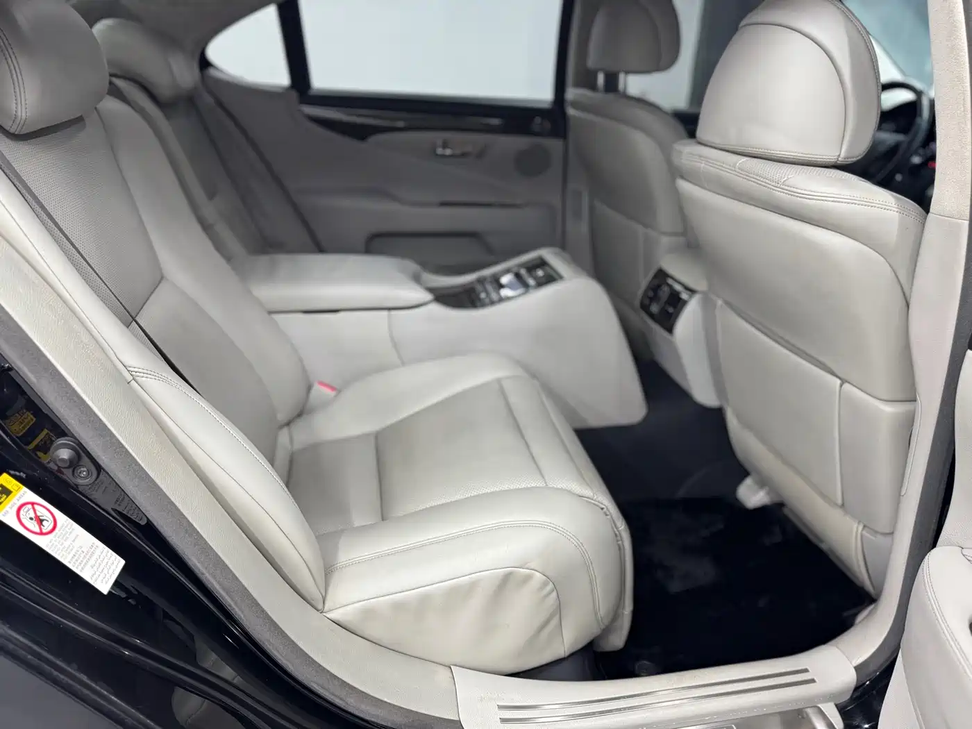 Lexus LS 2006 460L Premium Edition фото 13