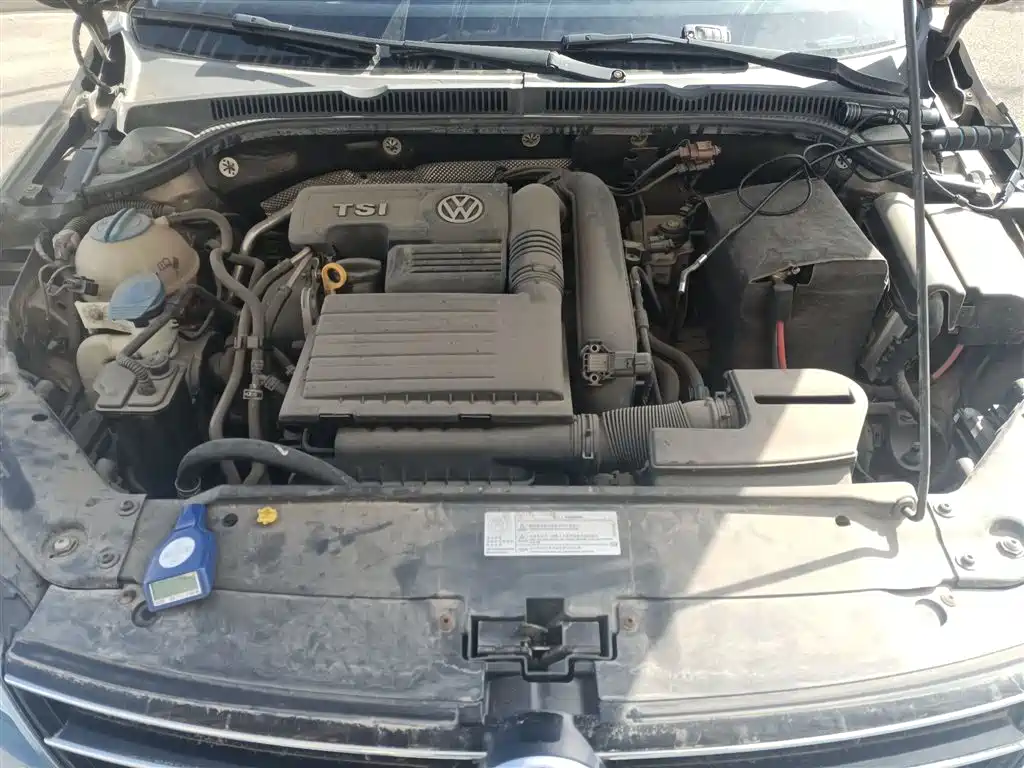 Volkswagen Sagitar 2015 230TSI Automatic Luxury фото 11