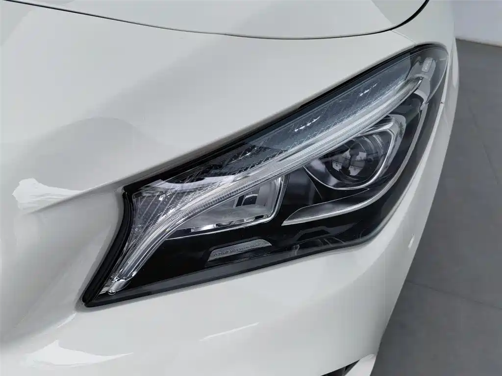 Mercedes-Benz CLA (Import) 2017 CLA 220 4MATIC фото 7