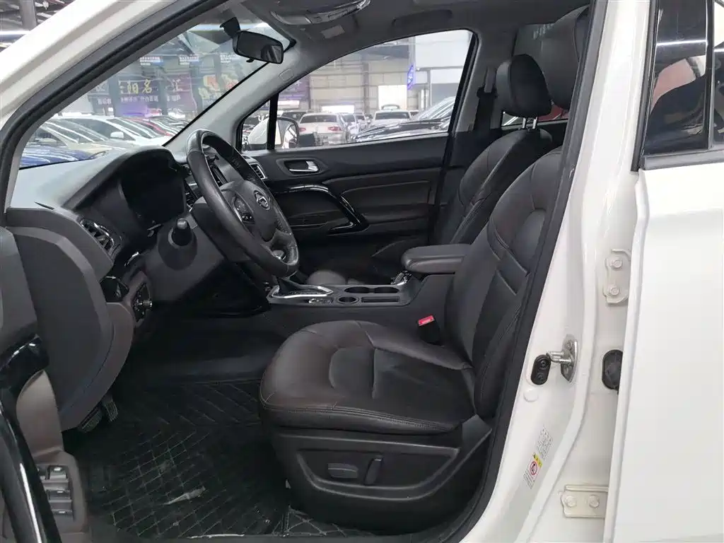 GAC Trumpchi Trumpchi GS4 2016 235T G-DCT Luxury Edition фото 15