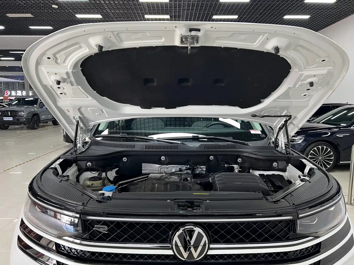 Volkswagen Talagon 2023 380TSI 4WD R-Line Touring Edition фото 15