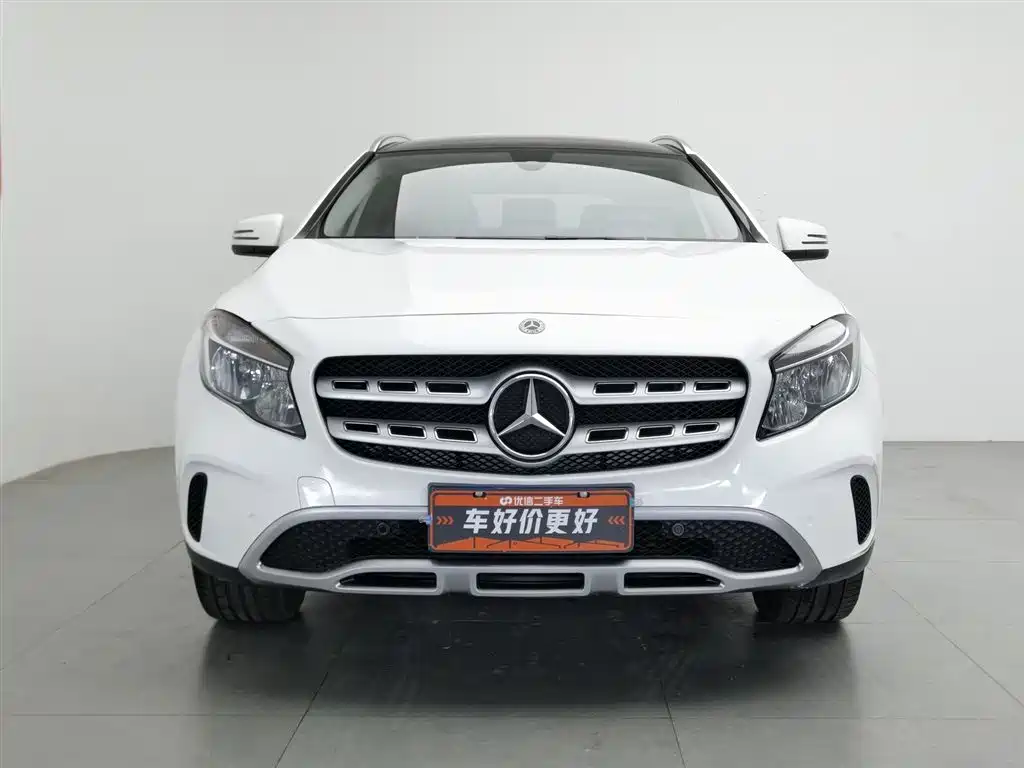 Mercedes-Benz GLA 2017 GLA 200 Dynamic фото 3