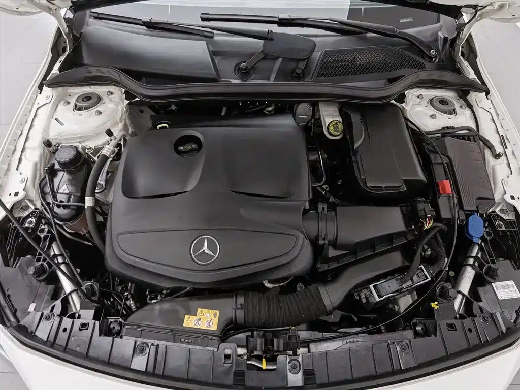 Mercedes-Benz GLA 2017 GLA 200 Dynamic фото 6