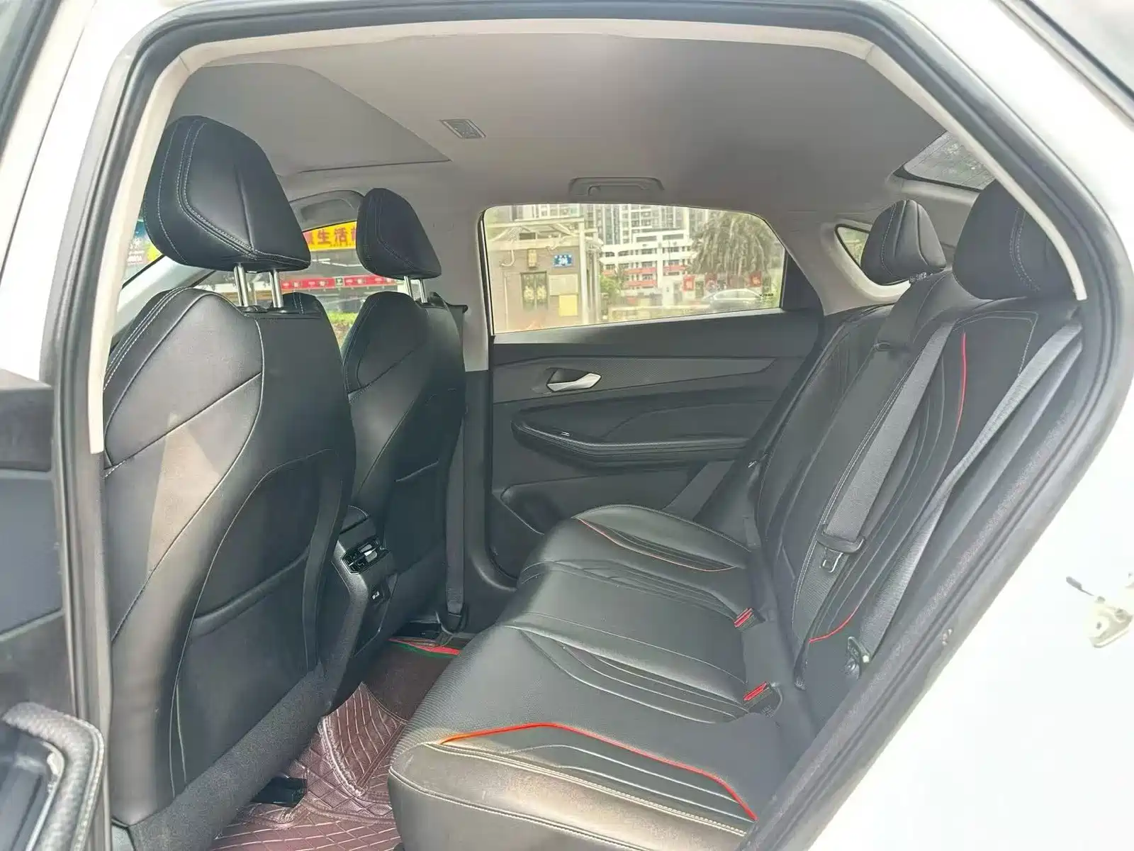 Фото 5 - Geely Binrui