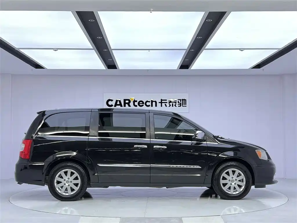 Chrysler Grand Voyager (Import) 2015 2014 3.6L Comfort Edition