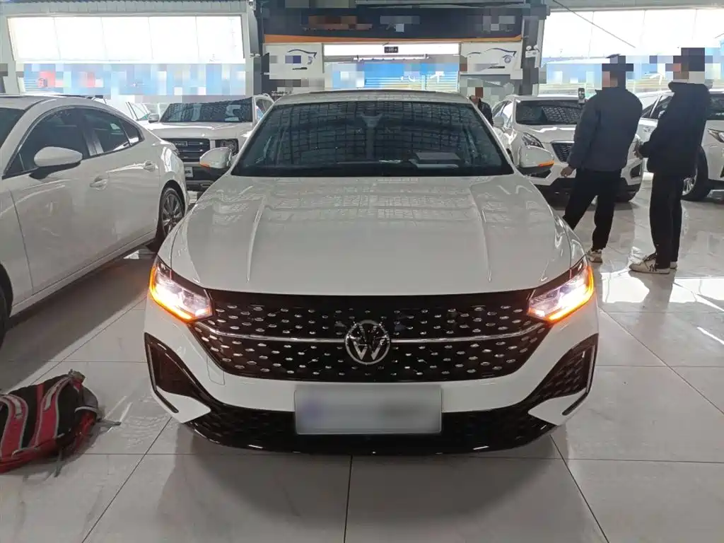 Volkswagen Lavida 2024 Model 1.5L Automatic Starlight 5 Million Edition фото 3