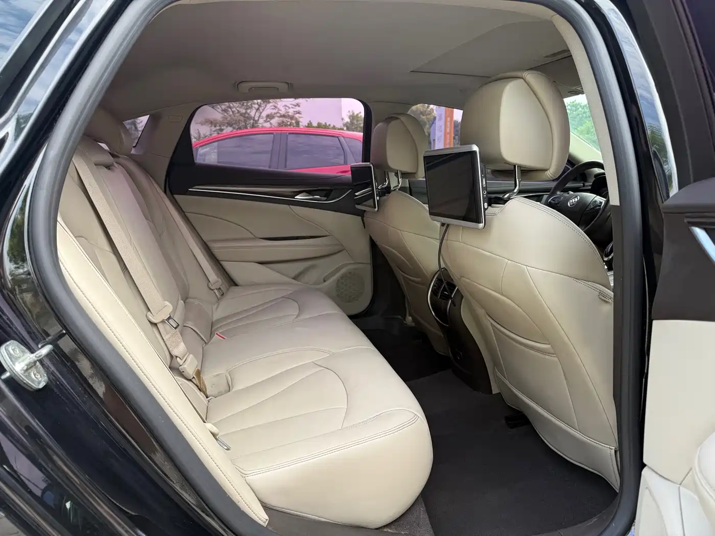 Фото 11 - Buick LaCrosse