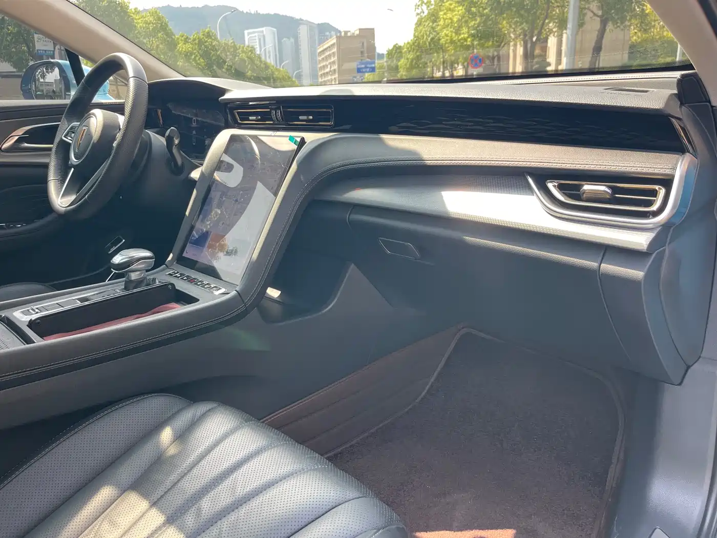 Hongqi H5 2023 2.0T Auto Smart Connect Flag Comfort фото 16