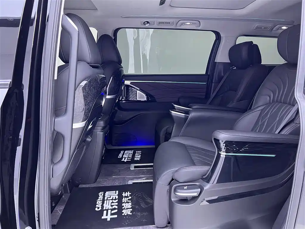 GAC Trumpchi Trumpchi M8 2024 Master Series 400T Ultimate Edition фото 17