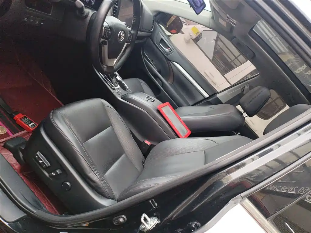 Toyota Highlander 2018 2.0T 4WD Premium 7-seater (China V) фото 15