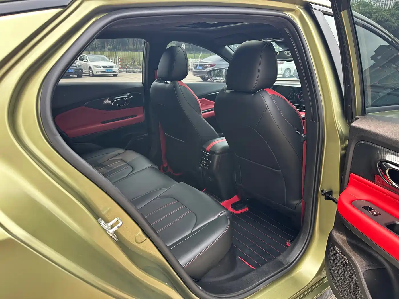 GAC Trumpchi Trumpchi Emkoo 2021 270T DCT J16 Edition фото 33