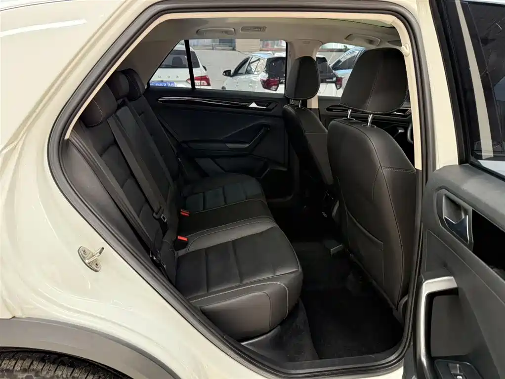 Volkswagen T-ROC 2022 280TSI DSG 2WD Comfort PLUS фото 7