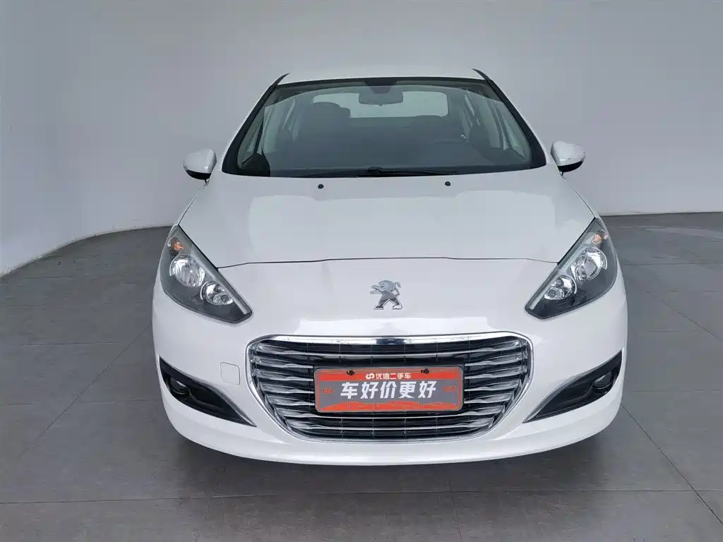Peugeot 308 2013 Model 1.6L Automatic Superior Style фото 3