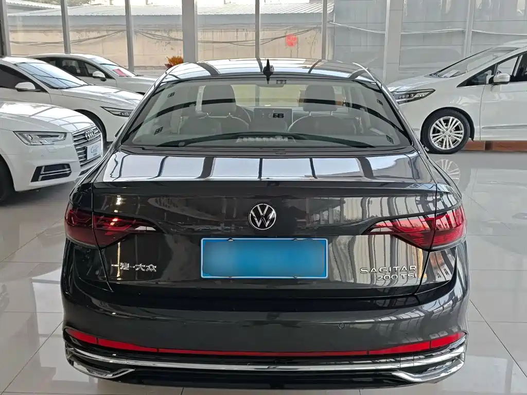 VOLKSWAGEN SAGITAR