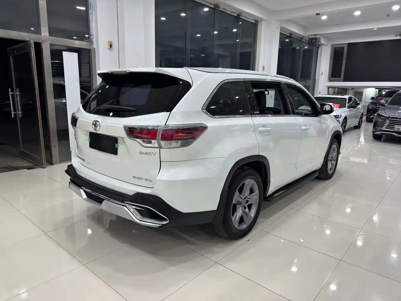 TOYOTA HIGHLANDER