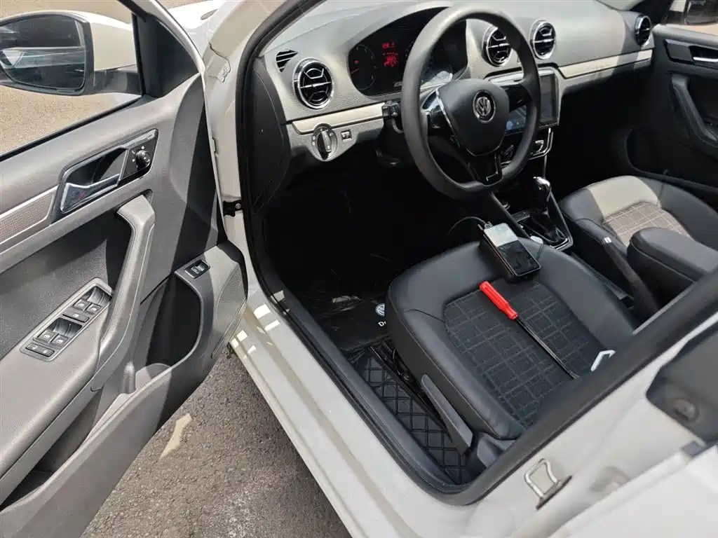 Volkswagen Jetta 2017 1.5L Automatic Comfort фото 16