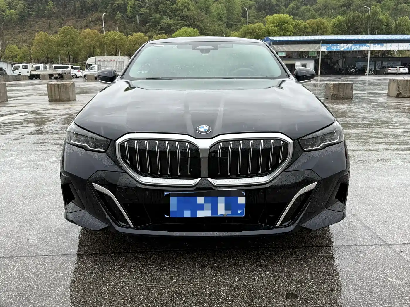 BMW 5 SERIES