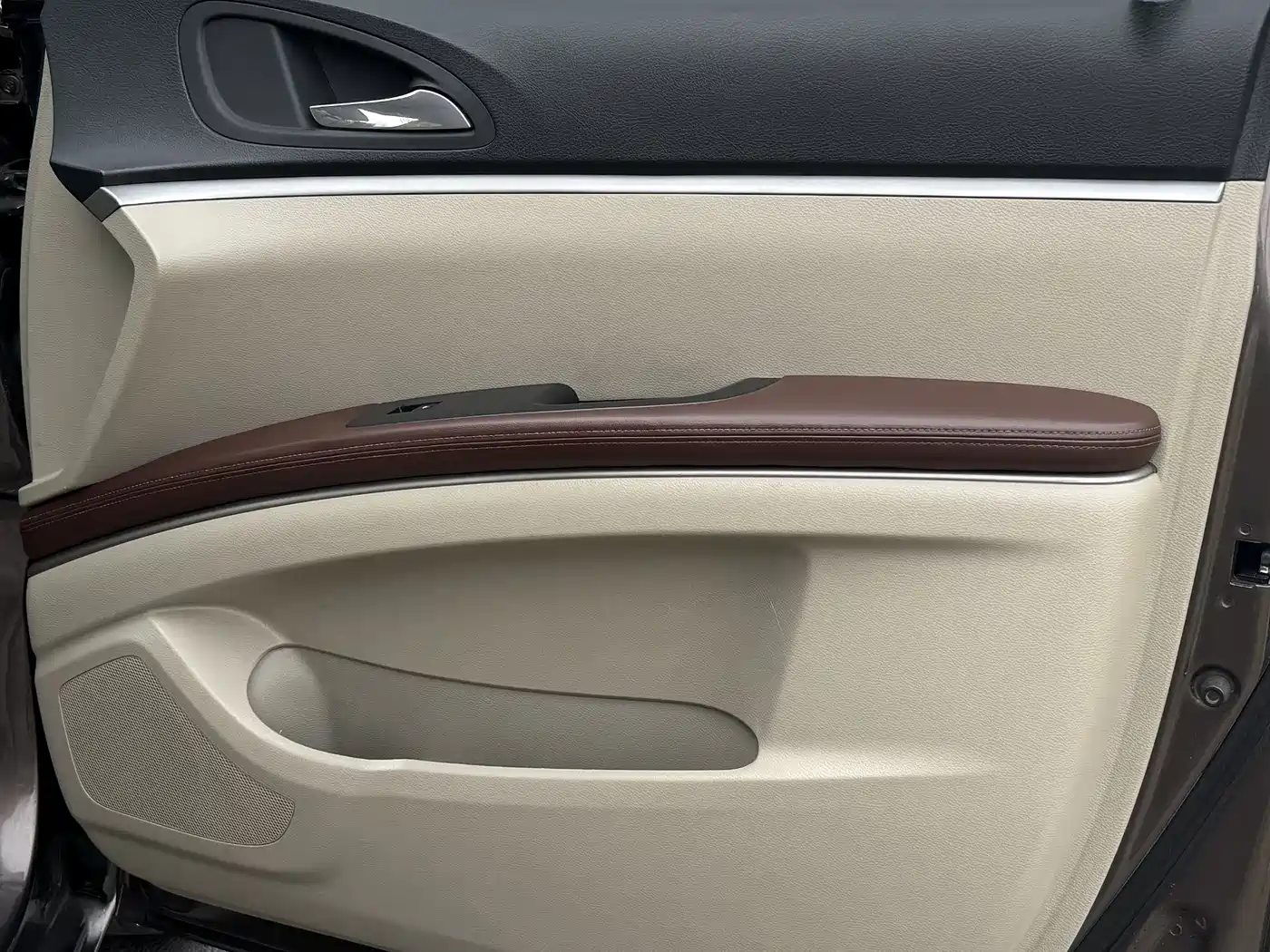 Buick GL8 2015 2.4L Luxury Business Exclusive Edition фото 14