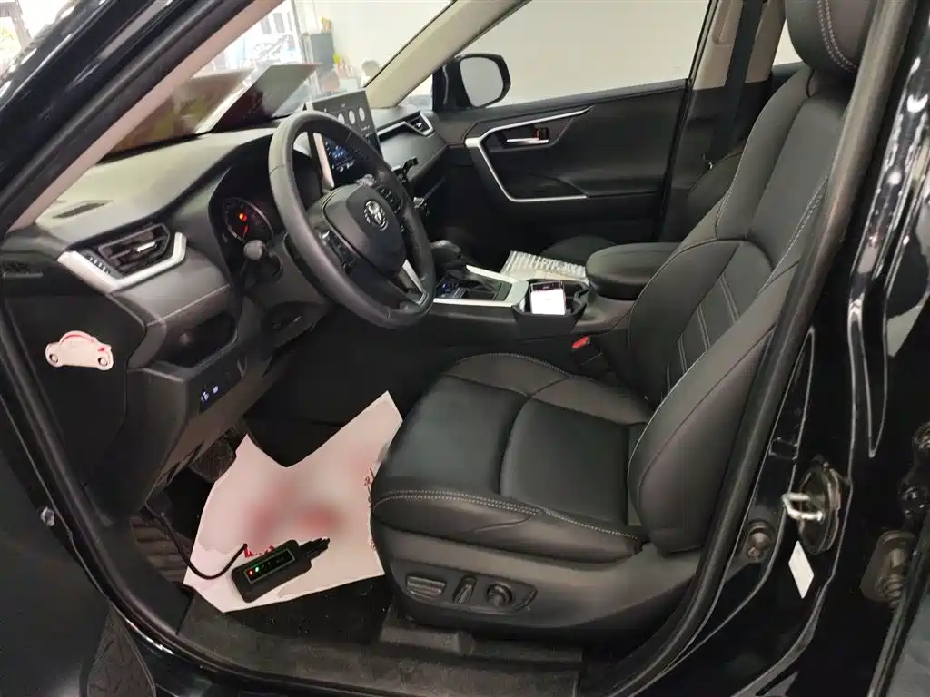 Toyota Wildlander 2021 2.0L CVT 2WD Luxury Edition фото 15