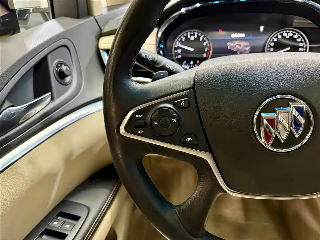BUICK GL8