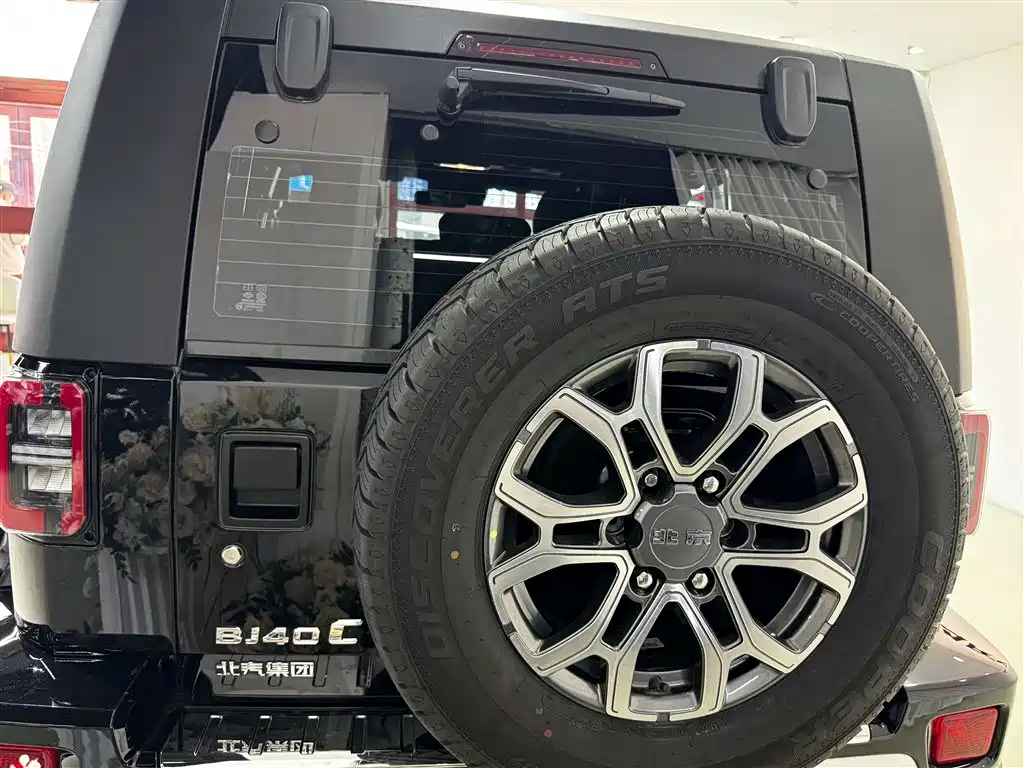 BAIC ORV Beijing Offroad BJ40 2023 2.0T Auto 4WD Urban Hunter Knight Edition фото 13