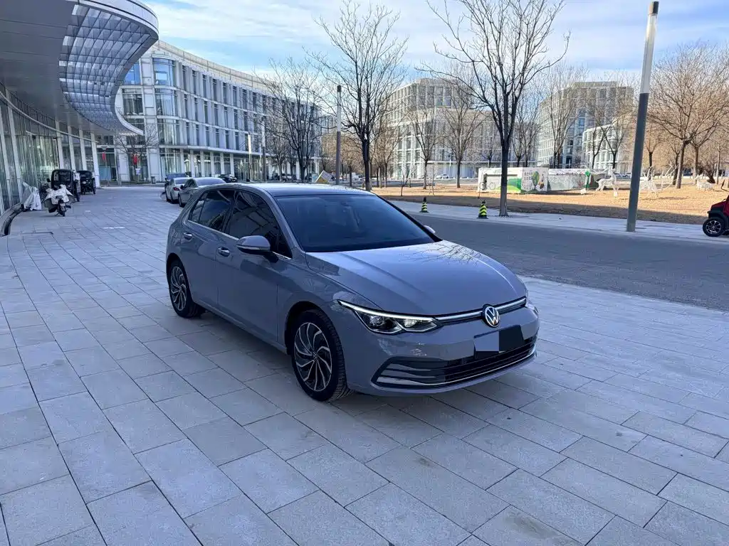 Volkswagen Golf 2023 280TSI DSG Pro 20th Anniversary Edition 2