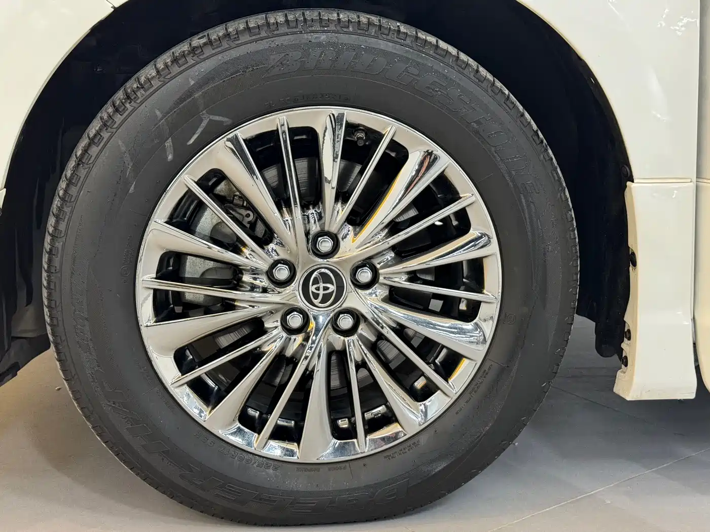 Toyota Alphard 2021 Hybrid 2.5L Premium фото 24