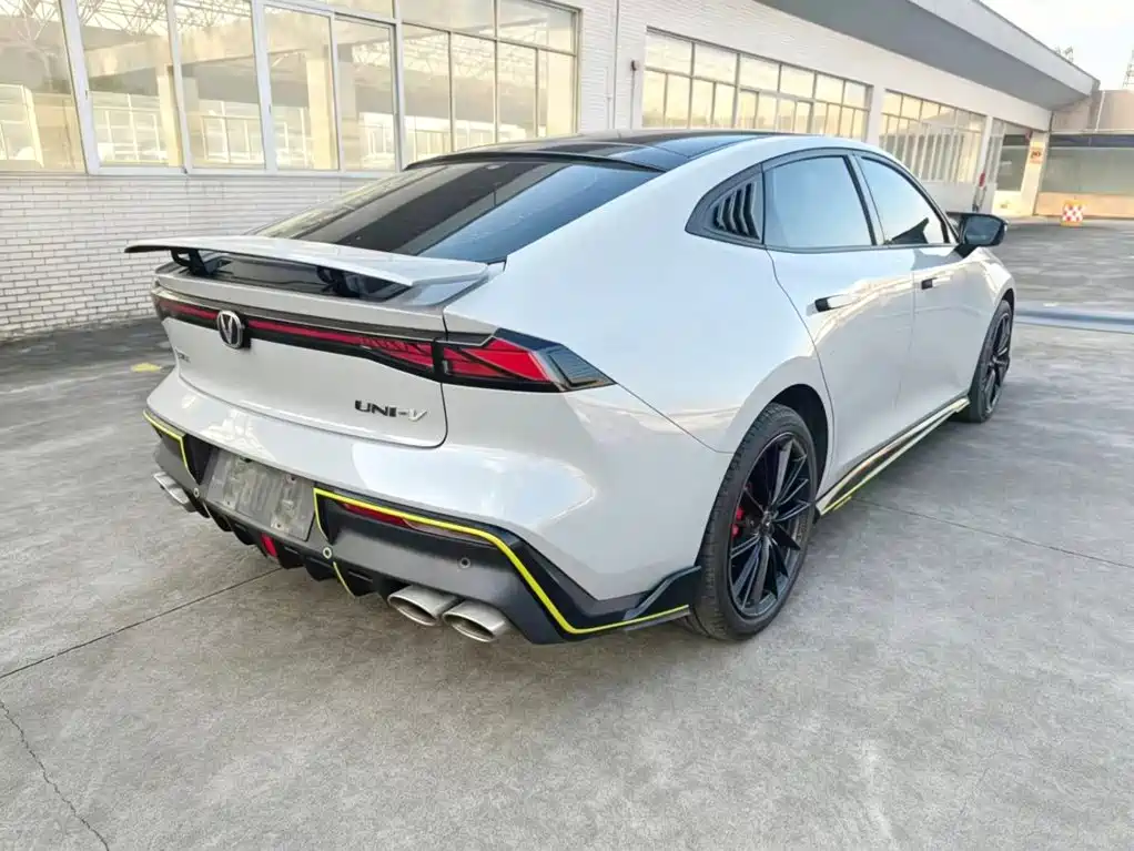 Changan UNI-V 2022 2022 1.5T Sport Edition