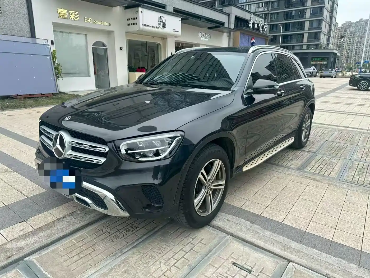 MERCEDES-BENZ GLC