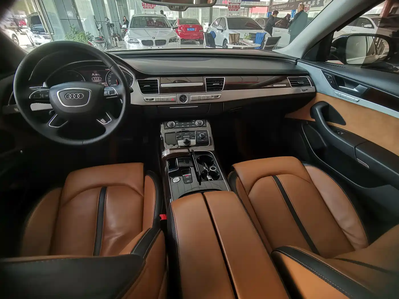 Audi A8 2017 A8L 45 TFSI quattro Excellence Pioneer Edition фото 5