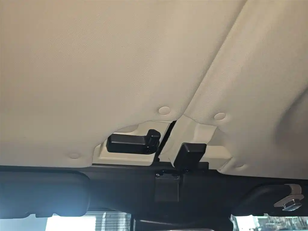 BAIC ORV Beijing Offroad BJ40 2023 2.0T Auto 4WD Urban Hunter Knight Edition фото 18