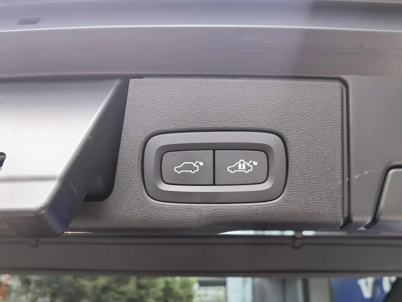 VOLVO XC60 PLUG IN HYBRID