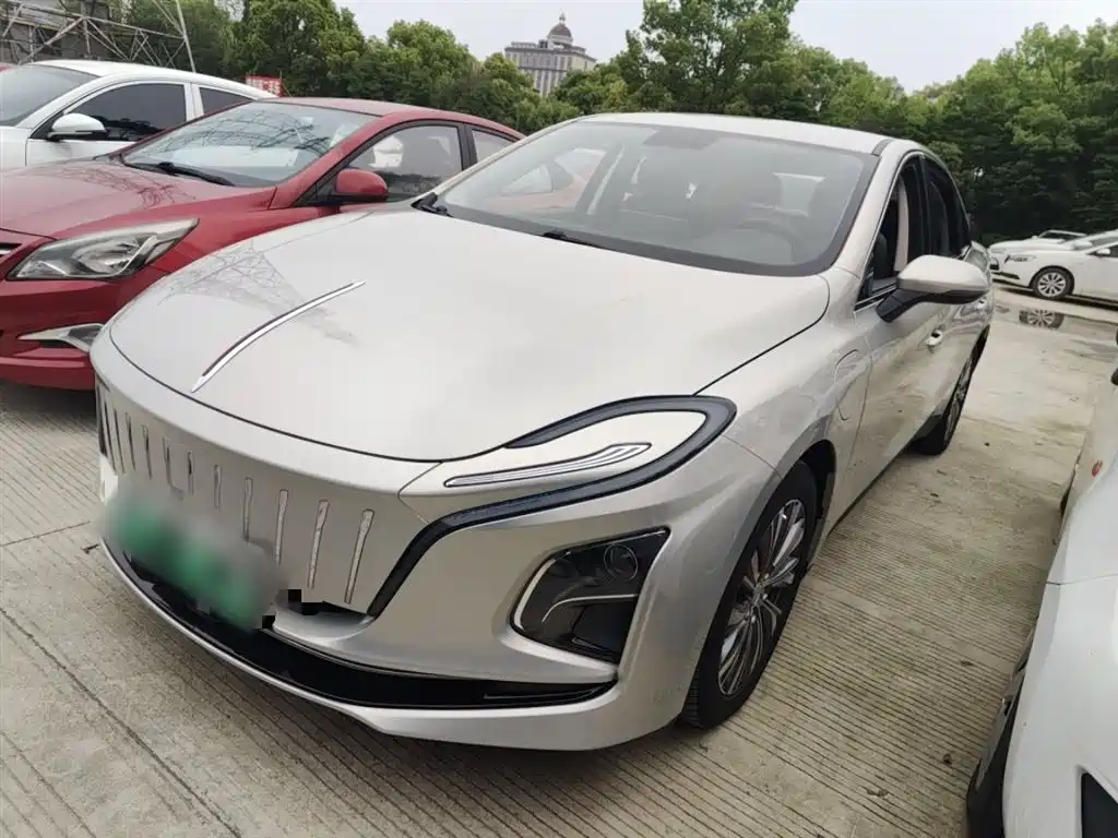 Hongqi E-QM5 2022 431km Charging Enjoyment Edition