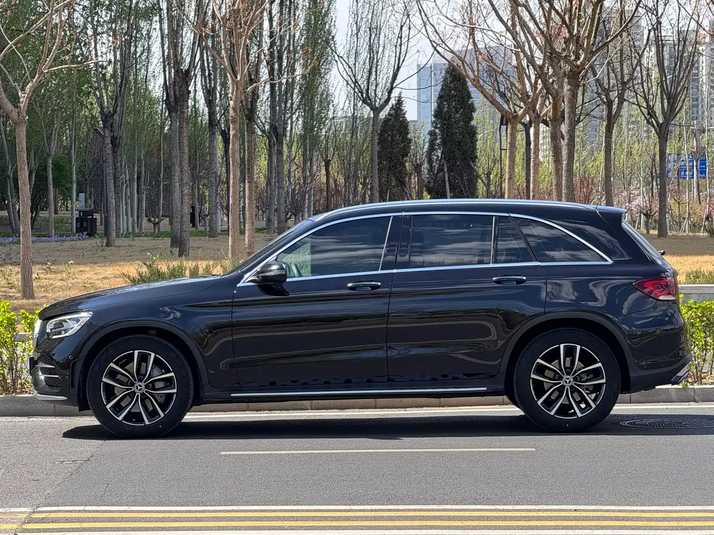 MERCEDES-BENZ GLC