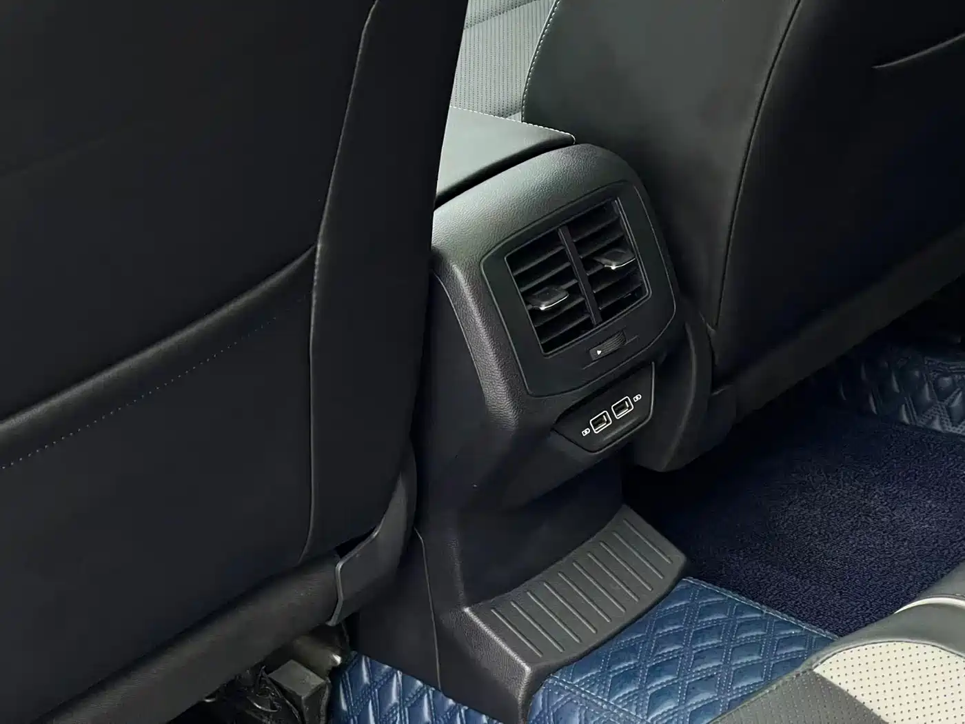 Volkswagen T-ROC 2023 280TSI DSG 2WD Time Edition фото 14