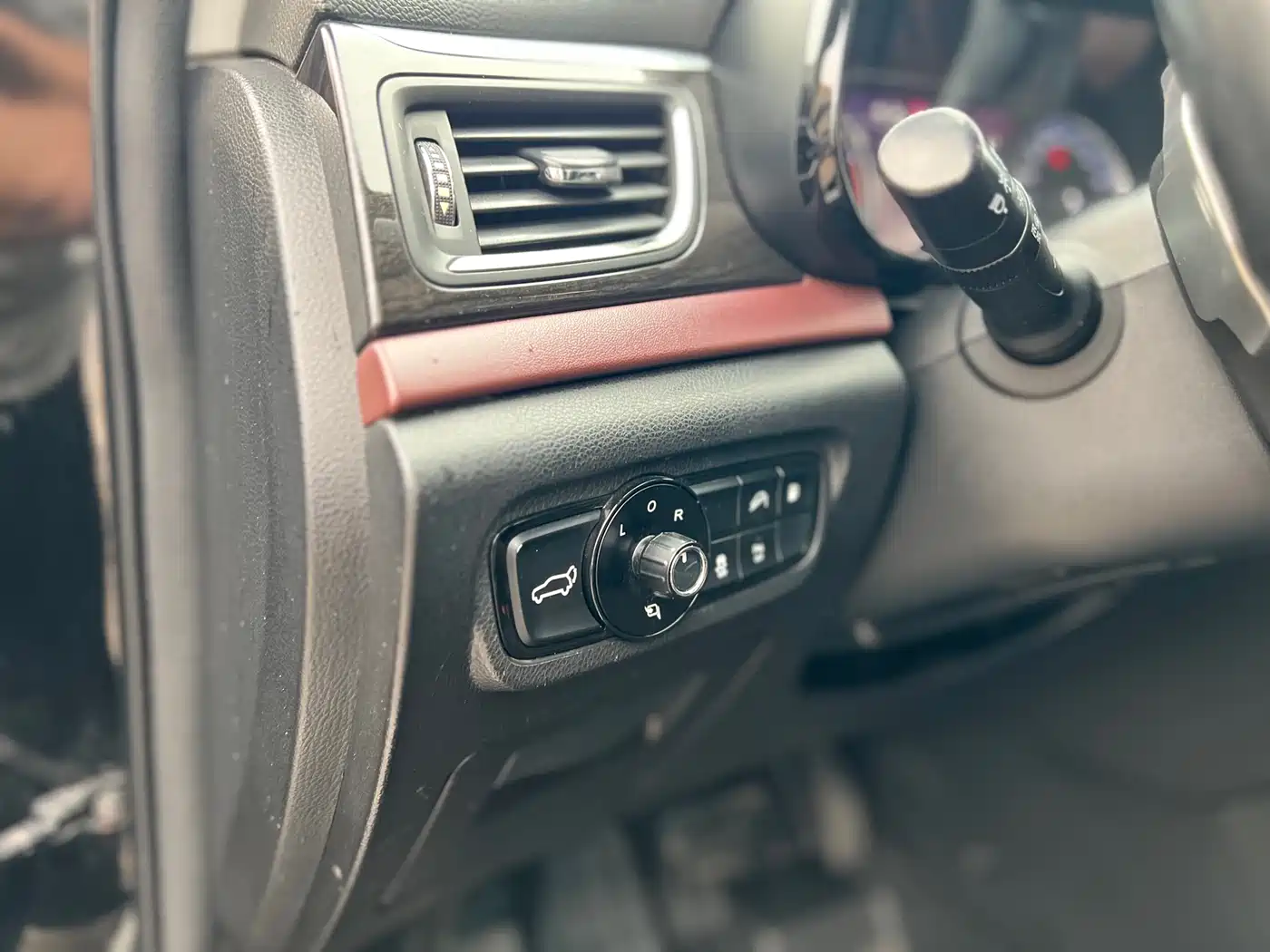 GAC Trumpchi Trumpchi GS8 2017 320T 2WD Luxury Smart Connect (7-seater) фото 13