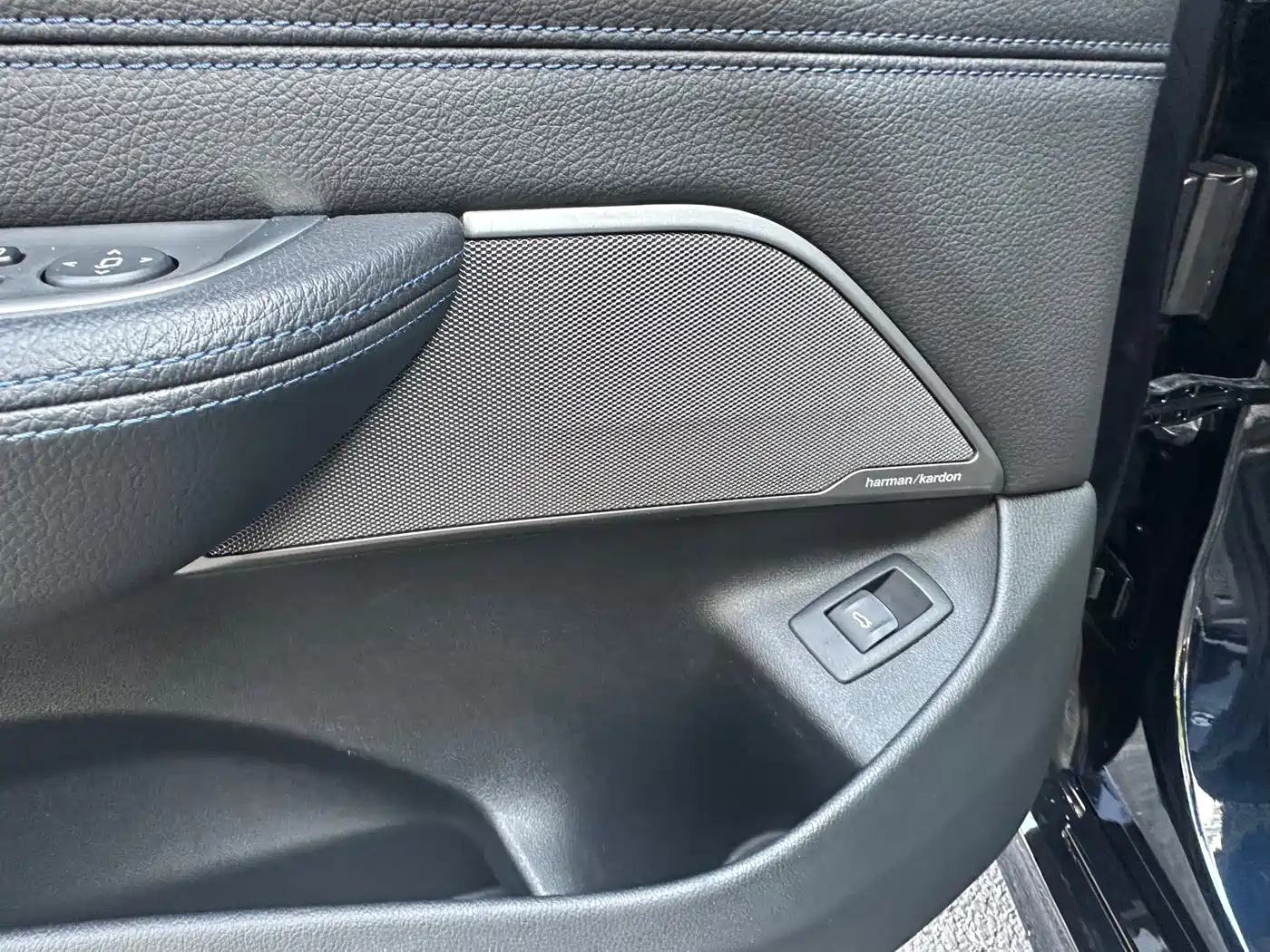 BMW 6 Series GT 2018 630i M Sport Package фото 10