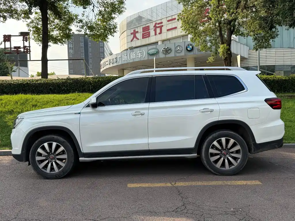 2023 Roewe RX8