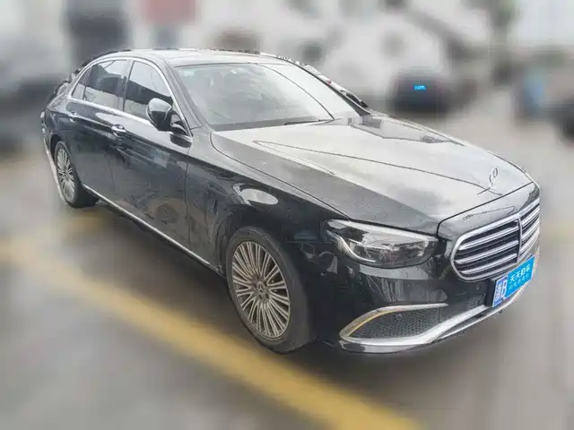 Mercedes-Benz E-Class 2022 Second Facelift E 300 L Fashion — фото 3