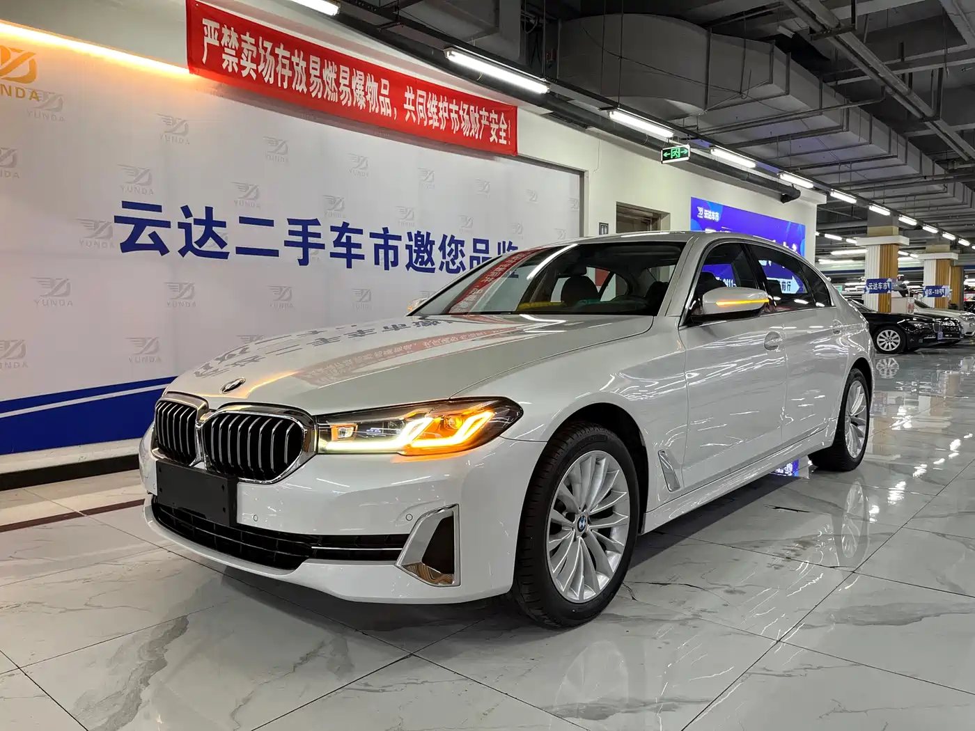 BMW 5-SERIES
