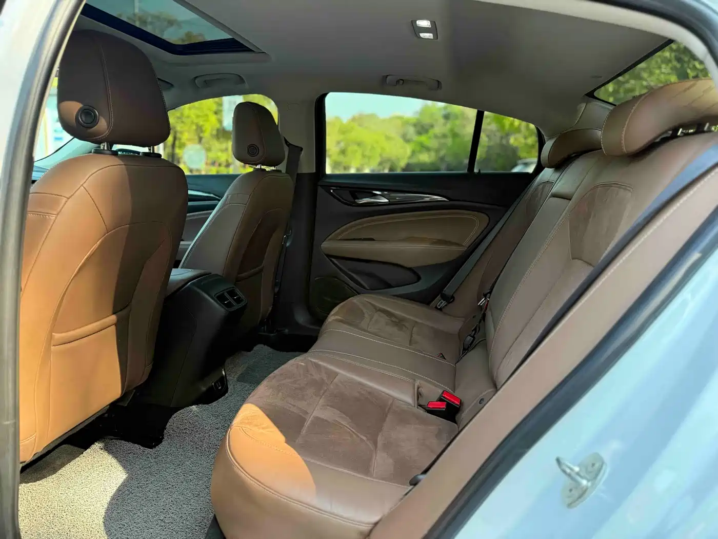 Buick Regal 2019 20T Elite China VI фото 16