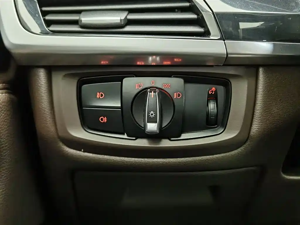 BMW X5 (Import) 2015 xDrive28i фото 21