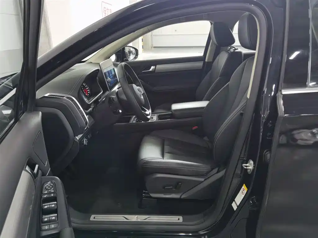 BYD Tang 2018 2.0T Automatic Smart Connection Noble Edition 7-Seater China V фото 10