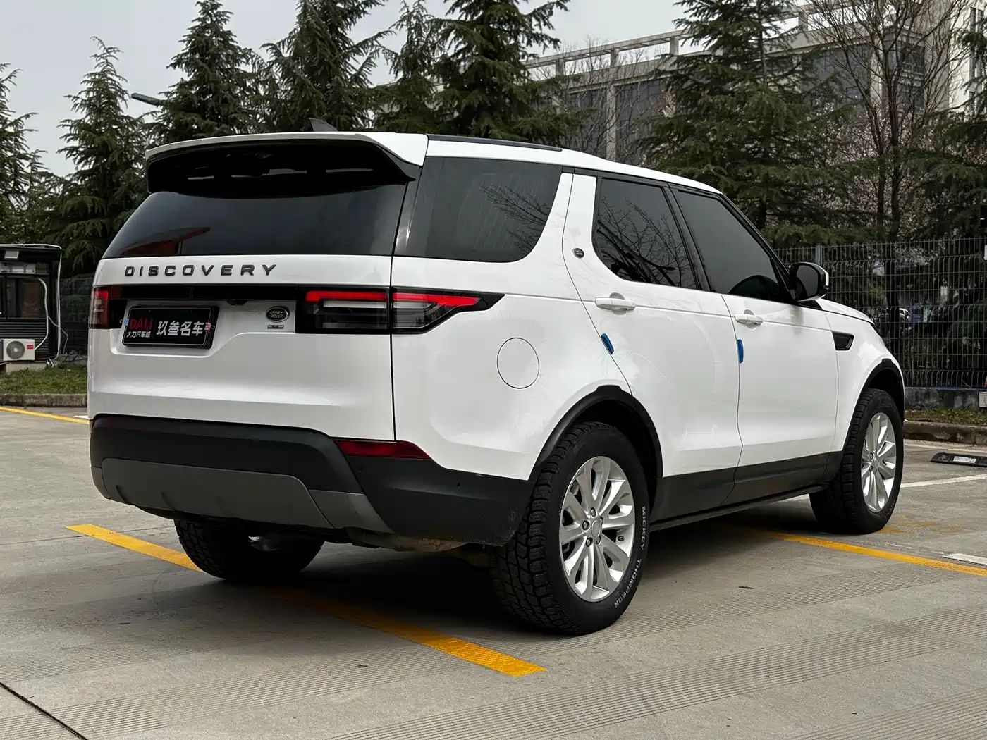 Фото 10 - Land Rover Discovery