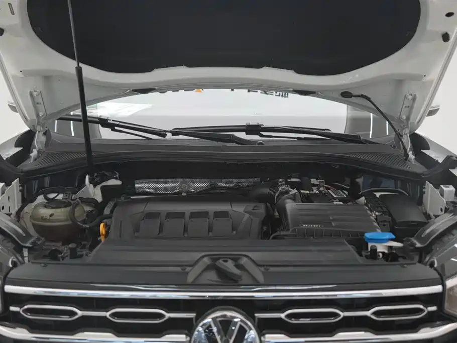 Volkswagen Tayron 2022 330TSI 2WD Luxury Smart Connect Plus фото 10