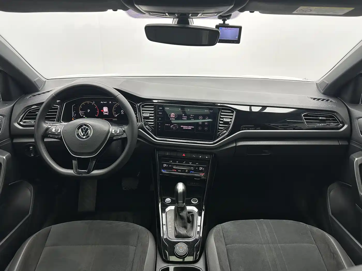 Volkswagen T-ROC 2021 Facelift 280TSI DSG 4WD Luxury Smart Connect Edition фото 7