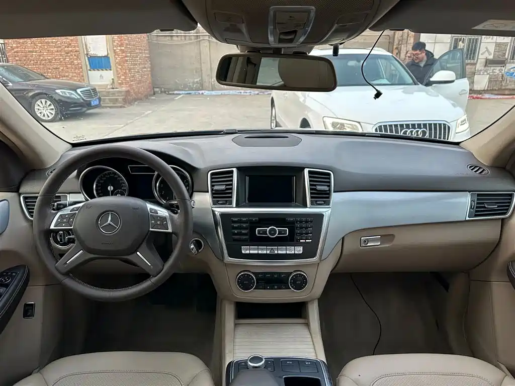 Mercedes-Benz M-Class 2014 ML 320 4MATIC фото 11